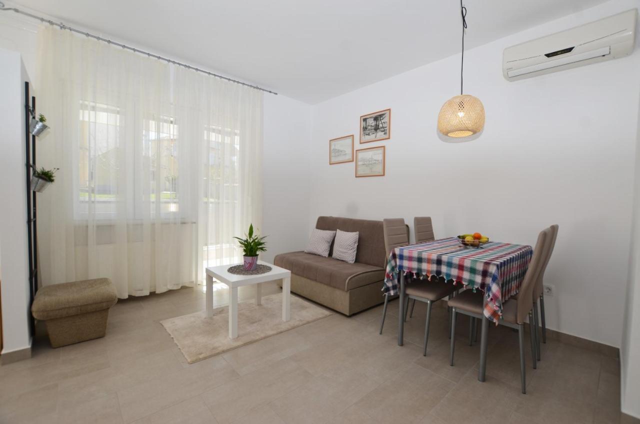 M&N Apartment Ровінь Екстер'єр фото