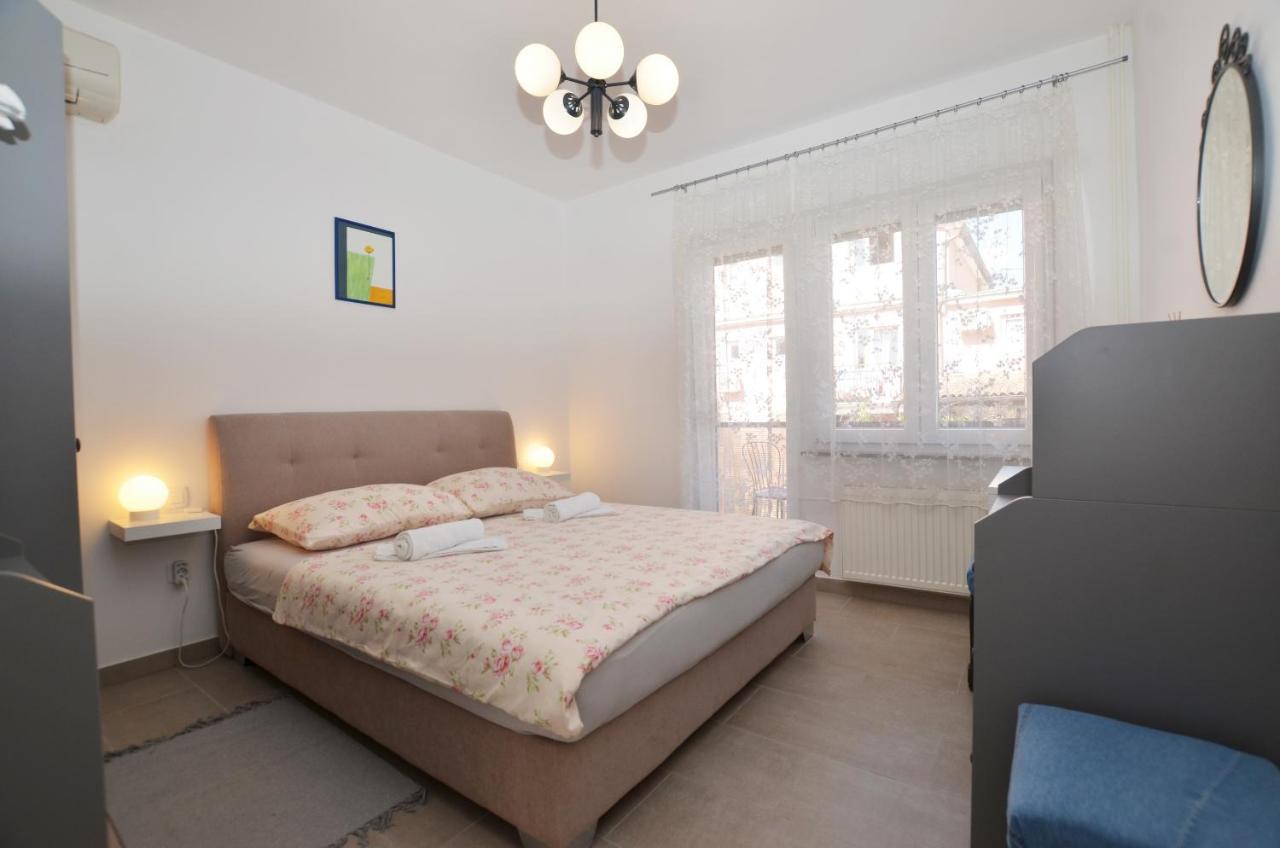 M&N Apartment Ровінь Екстер'єр фото