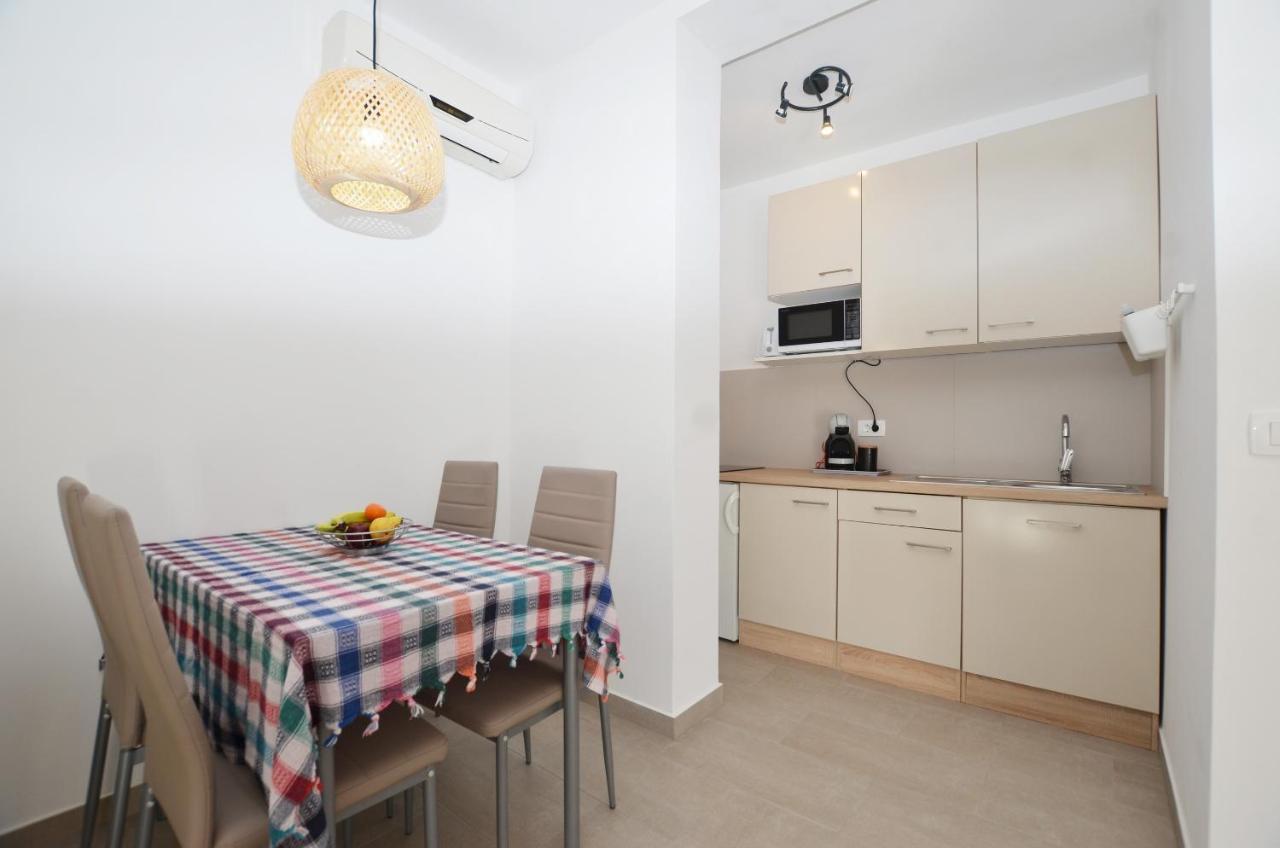 M&N Apartment Ровінь Екстер'єр фото