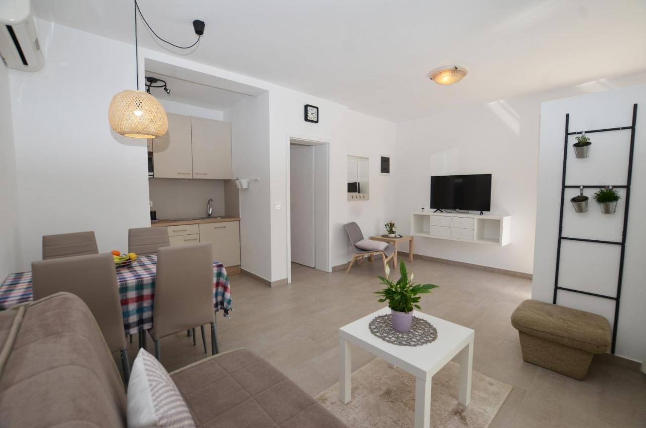 M&N Apartment Ровінь Екстер'єр фото