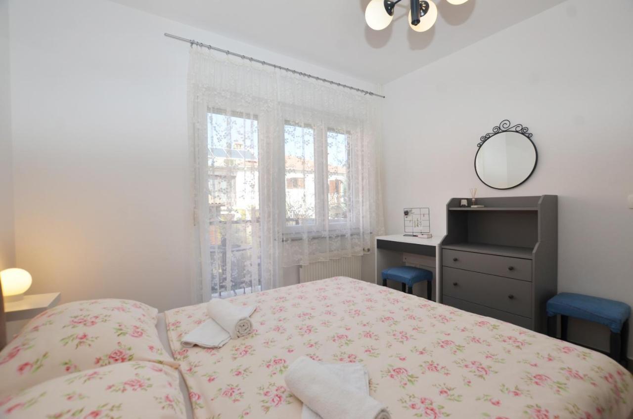 M&N Apartment Ровінь Екстер'єр фото
